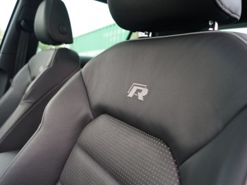 Volkswagen Golf R 2,0 TSI 310 KM DSG7 4Motion &ndash; Więcej Golfa w Golfie